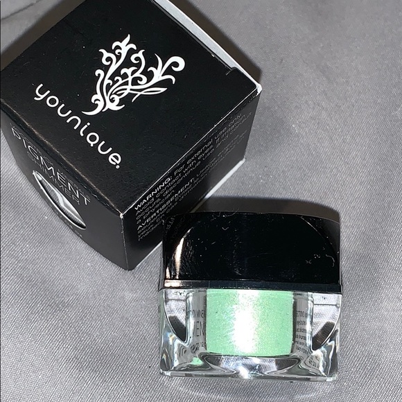 Moodstruck mineral pigment - Picture 1 of 2